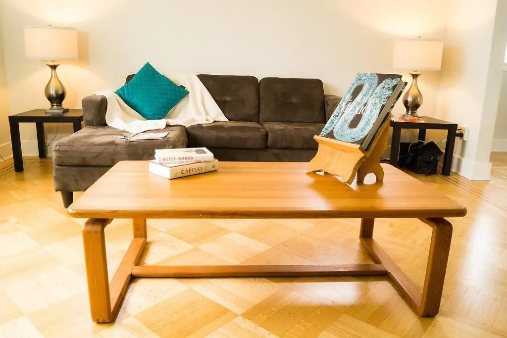 Holiday home 5Br,3Ba Family Friendly City Cottage Vancouver Canada